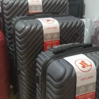 مقداری چمدان درچند سایز|کیف، کفش، کمربند|بروجرد, |دیوار