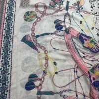 شال و روسری|لباس|فردیس, منظریه|دیوار