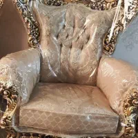 مبل استیل منبت ورق طلا با میز عسلی و کاور