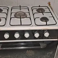 اجاق گاز و تلویزیون