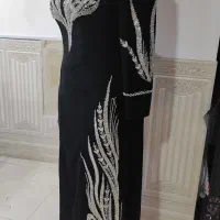 ملکه مجلس باش|لباس|ملکان, |دیوار