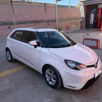 ام جی ۲۱۵ سفید