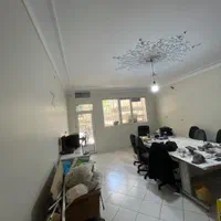 ۲۳۰متر/۳خواب/۲۰۰متر‌حیاط‌ اختصاصی/بر اصلی|فروش دفتر کار، اتاق اداری، مطب|تهران, فاطمی|دیوار