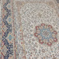 فرش ۶۰متری و تلویزیون قدیمی رنگی ۲۱اینج یالم