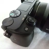 دوربین سونی Sony a6300 و لنز G 18 105 f4 OSS|دوربین عکاسی و فیلم‌برداری|تهران, فلسطین (میدان انقلاب)|دیوار