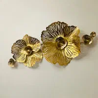 دیوارکوب طلایی