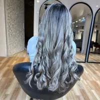 همکار رنگ و لایت هستم