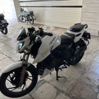 اپاچی ۲۰۰|موتورسیکلت|تهران, فلسطین (میدان انقلاب)|دیوار