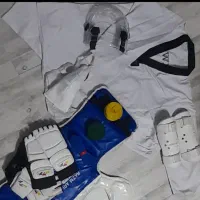 لباس و تجهیزات تکواندو