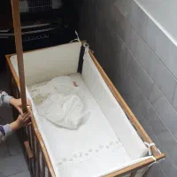 تخت کنار مادر نوزاد