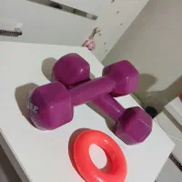 دمبل ۱کیلویی به همراه حلقه ورزشی برای تقویت دست