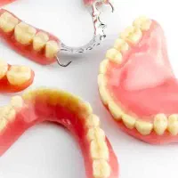 ارائه خدمات دندانسازی و دندانپزشکی