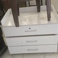 فروش صندلی و تخت آرایشگاه زنانه در حد نو|آرایشگاه و سالنهای زیبایی|مشهد, کوه سنگی|دیوار