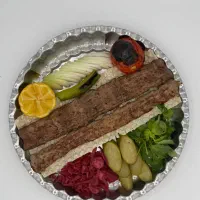 تخته کار و منقلدار آقا جای خواب هم داریم