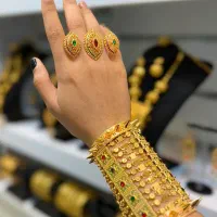 بدلیجات رنگ‌ ثابت آبکاری طلا