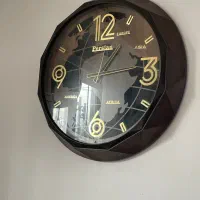 ساعت دیواری