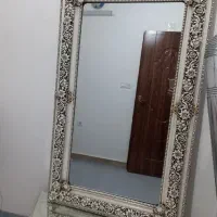 آینه و میز