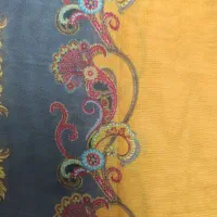 روسری نخی حاشیه دار