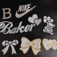 لوازم تزئینات خیاطی چسبان (ورق زدنی)