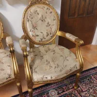 مبل و میز ناهارخوری