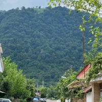 زمین-سند-دار-بنای-قدیمی-داخلش-لیالستان