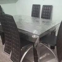 میز صندلی ناهار خوردیم