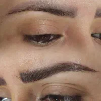 نیازمند مدل برای انجام فیبروز اَبرو