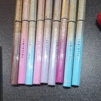 مقداری لوازم ارایشی ب قیمت عمده