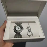 ساعت مچی زنانه برند گلوریا