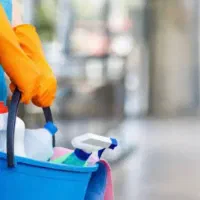 نظافت چی منزل خانوم