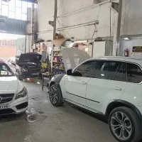 تعمیرکار خودرو و شاگرد