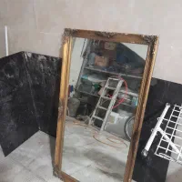 آینه|آینه|تهران, خاک سفید|دیوار