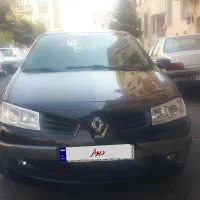مگان ۲۰۰۰ اتوماتیک پارس خودرو مشکی داخل کرم