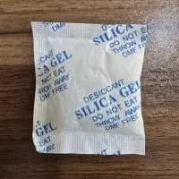 سیلیکا ژل رطوبت گیر بسته ۱۰ گرمی