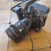 بلک مجیک ۴کی‌ با کیج کامل و اسپیدبوستر bmpcc4k(
