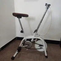 دوچرخه ثابت ورزشی