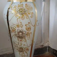 گلدان شیشه ایی