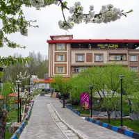 دعوت به همکاری همراه با اقامت رایگان