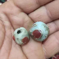 مقداری مهره|کلکسیون اشیاء عتیقه|ایذه, |دیوار