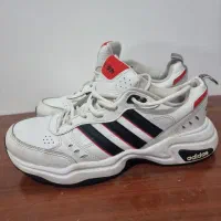 کتونی آدیداس اصلی سایز 42