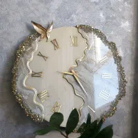 ساعت های دفرمه رزین