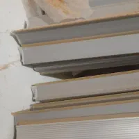 قرنیز روی کابینت