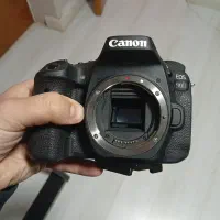 دوربین عکاسی cannon90D