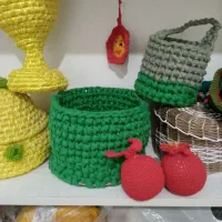 عروسک بافتنی وسبد|صنایع دستی و سایر لوازم تزئینی|فردوس (خراسان), |دیوار