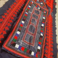 لباس نیمه کاره