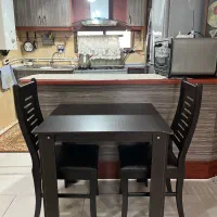 میز نهار خوری ۲ نفره در حد نو