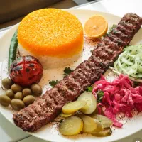 تعداد محدودی نیرو در کافه رستوران با/غذا/جای خواب|استخدام خدمات فروشگاه و رستوران|تهران, پاسداران|دیوار