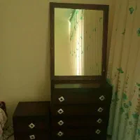 میز ، آینه ، پاتختی
