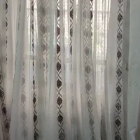 پرده حریر وگل برجسته