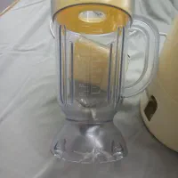 آبمیوه گیری  چاقو  کفگیر ملاقه  سطل آشغال